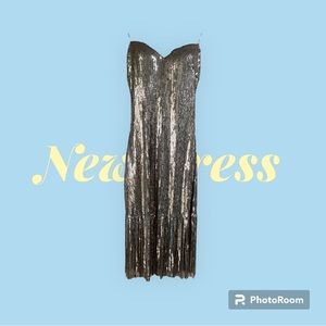 Beautiful strapless dress “THE Sang bronze color small.